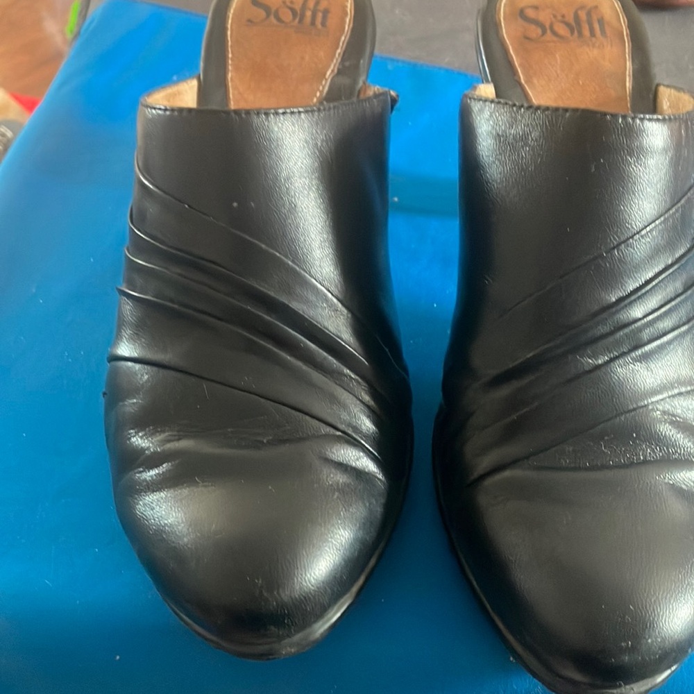 FINAL MARKDOWN Women's Black Leather Shoes 9